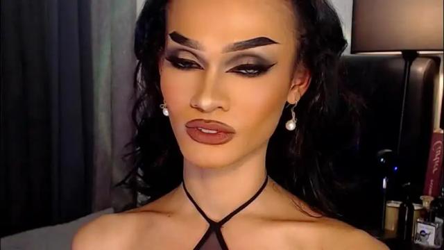 Image 2 of queenvalentinats Stream on Chaturbate on 2 months ago