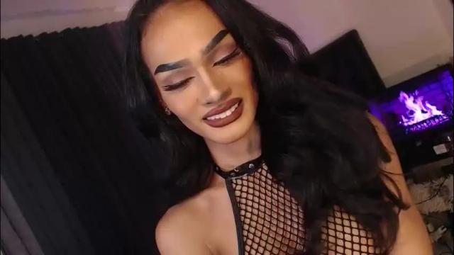 Image 3 of queenvalentinats Stream on Chaturbate on 1 month ago