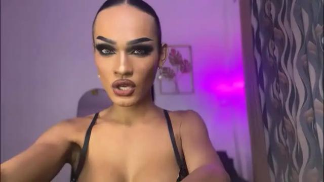 Image 4 of queenvalentinats Stream on Chaturbate on 1 month ago