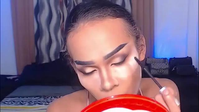 Image 6 of queenvalentinats Stream on Chaturbate on 29 days ago