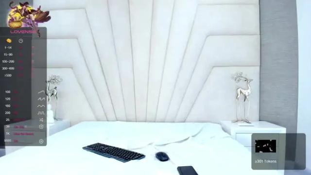 Image 4 of queenvaleryy Stream on Chaturbate on 21 months ago