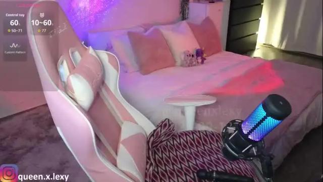 Image 2 of queenx_lexy Stream on Chaturbate on 1 month ago