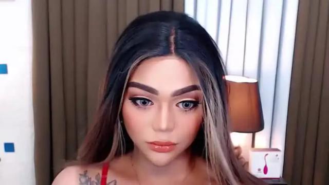 Image 3 of queenyasi_of_love Stream on Chaturbate on 13 months ago