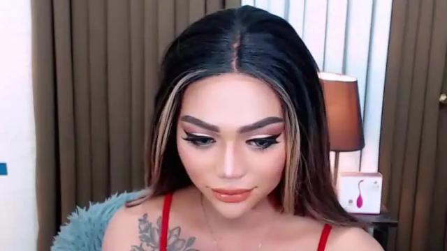 Image 3 of queenyasi_of_love Stream on Chaturbate on 13 months ago