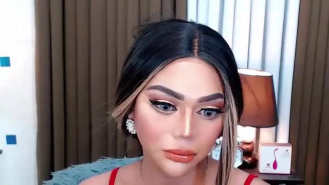 Image 8 of queenyasi_of_love Stream on Chaturbate on 13 months ago