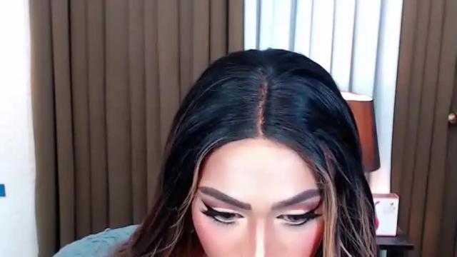 Image 12 of queenyasi_of_love Stream on Chaturbate on 12 months ago