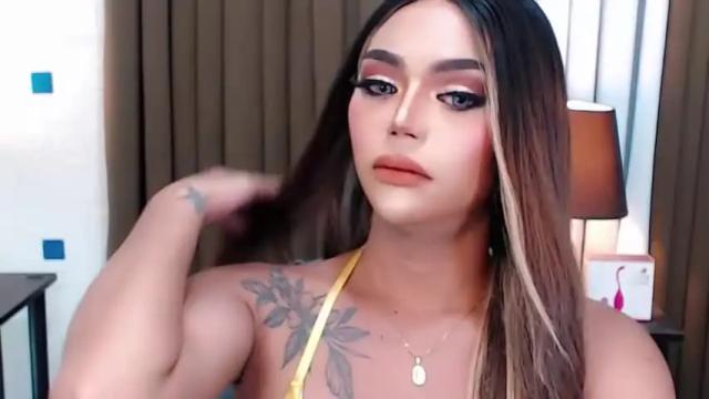 Image 4 of queenyasi_of_love Stream on Chaturbate on 12 months ago