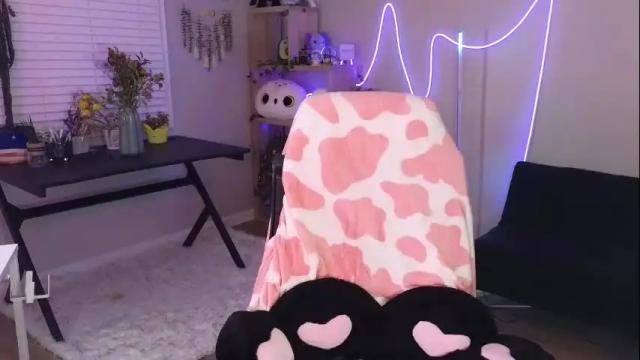 Image 10 of quervoqueen1 Stream on Chaturbate on 12 days ago