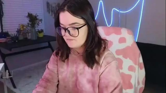 Image 12 of quervoqueen1 Stream on Chaturbate on 12 days ago