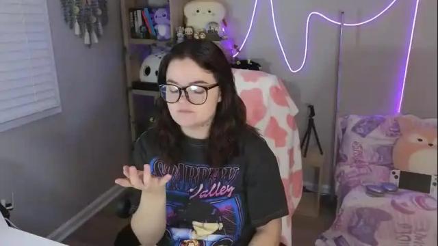 Image 2 of quervoqueen1 Stream on Chaturbate on 1 month ago