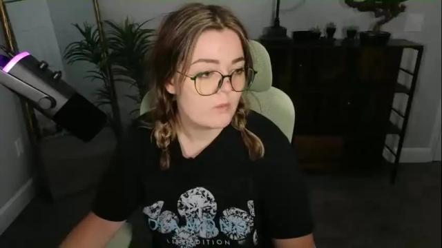 Image 12 of quervoqueen1 Stream on Chaturbate on 14 days ago