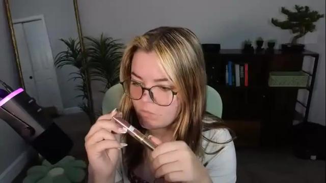 Image 3 of quervoqueen1 Stream on Chaturbate on 4 months ago