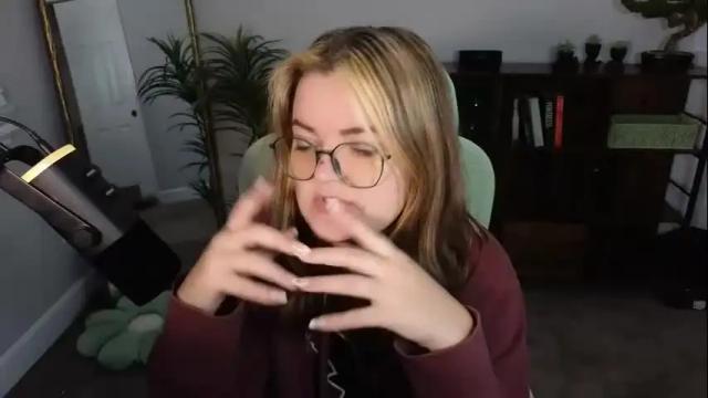 Image 4 of quervoqueen1 Stream on Chaturbate on 3 months ago