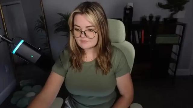 Image 11 of quervoqueen1 Stream on Chaturbate on 3 months ago