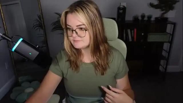 Image 12 of quervoqueen1 Stream on Chaturbate on 3 months ago