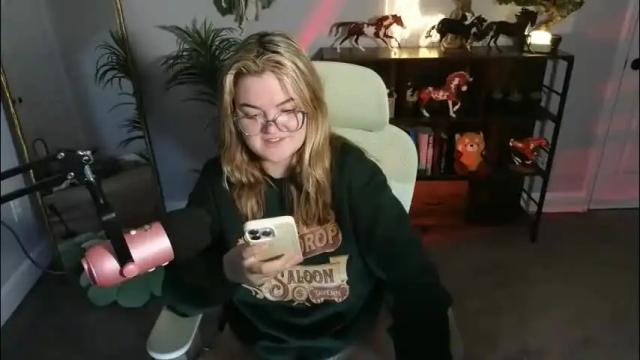 Image 10 of quervoqueen1 Stream on Chaturbate on 2 months ago