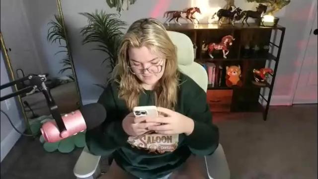 Image 11 of quervoqueen1 Stream on Chaturbate on 2 months ago