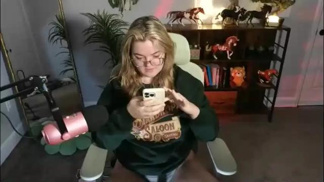 Image 12 of quervoqueen1 Stream on Chaturbate on 2 months ago