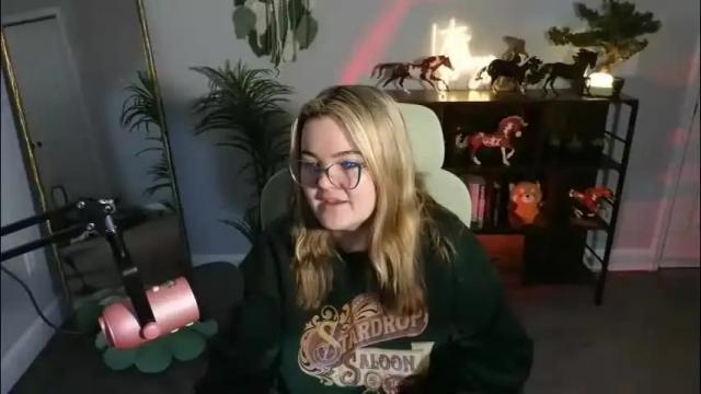 Image 2 of quervoqueen1 Stream on Chaturbate on 2 months ago