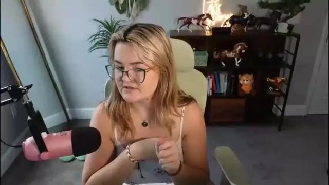 Thumbnail 1, quervoqueen1's Stream at Chaturbate, 1 month ago