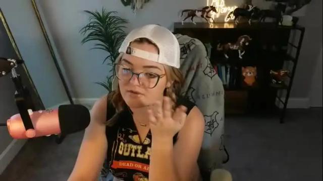 Thumbnail 3, quervoqueen1's Stream at Chaturbate, 1 month ago