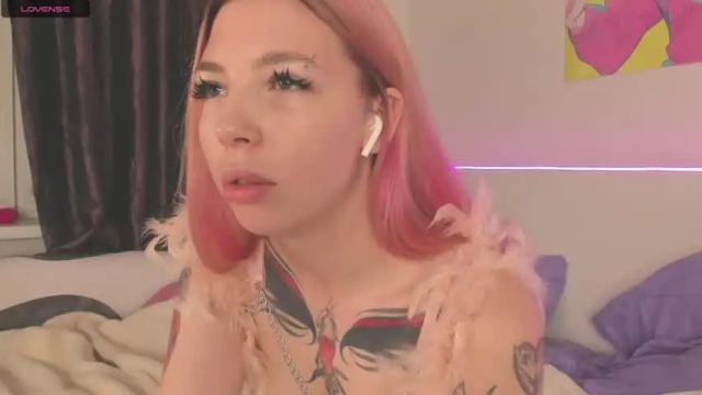 Image 7 of quinn_stacy Stream on Chaturbate on 22 months ago