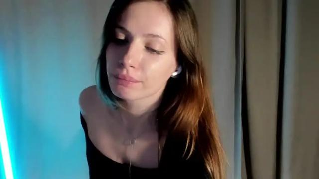 Image 7 of r00xvel Stream on Chaturbate on 14 months ago