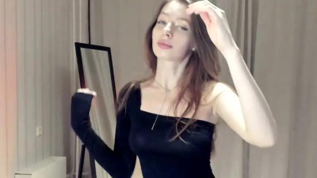 Image 3 of r00xvel Stream on Chaturbate on 13 months ago