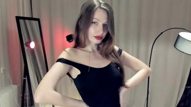 Image 2 of r00xvel Stream on Chaturbate on 13 months ago