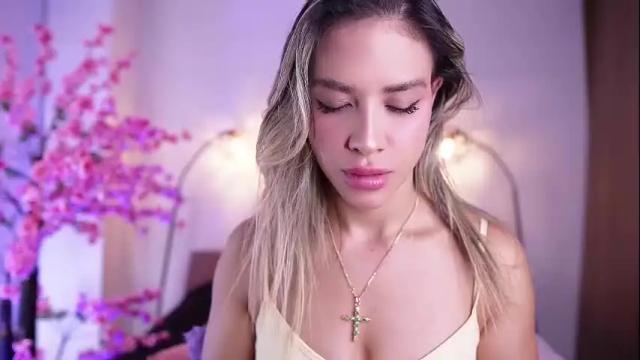 Image 2 of r4veenn Stream on Chaturbate on 1 month ago
