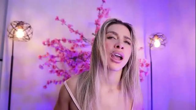 Image 12 of r4veenn Stream on Chaturbate on 6 months ago