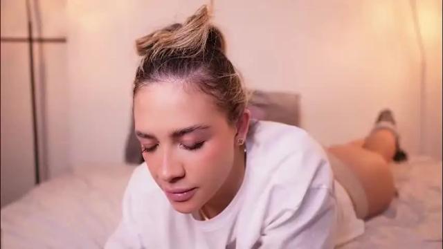 Image 2 of r4veenn Stream on Chaturbate on 5 months ago