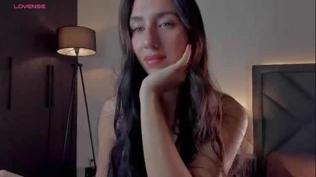 Image 8 of r_a_v_e_n Stream on Chaturbate on 1 month ago