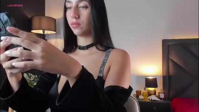 Thumbnail 1, r_a_v_e_n's Stream at Chaturbate, 26 days ago
