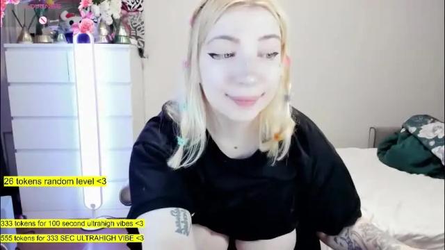 Image 3 of raaaaaaawr Stream on Chaturbate on 27 days ago