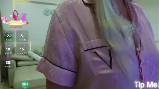 Image 3 of rabbits_couple Stream on Chaturbate on 4 months ago