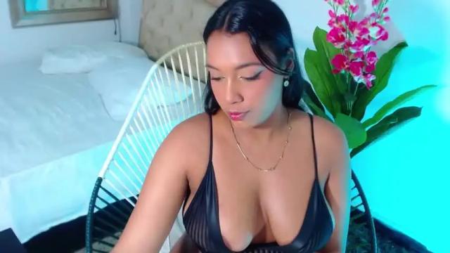 Image 3 of rachel__moon Stream on Chaturbate on 12 months ago
