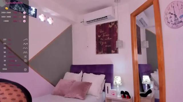 Image 4 of rachel_clarkk Stream on Chaturbate on 21 months ago