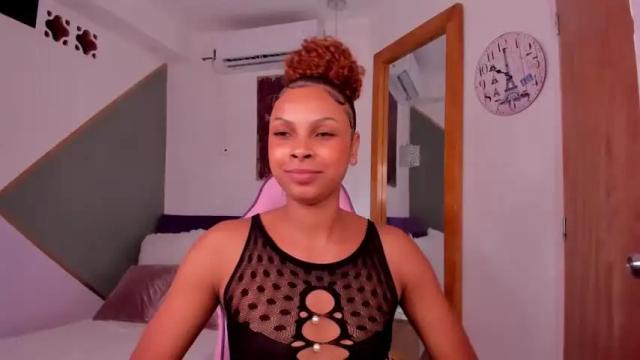 Image 12 of rachel_clarkk Stream on Chaturbate on 21 months ago