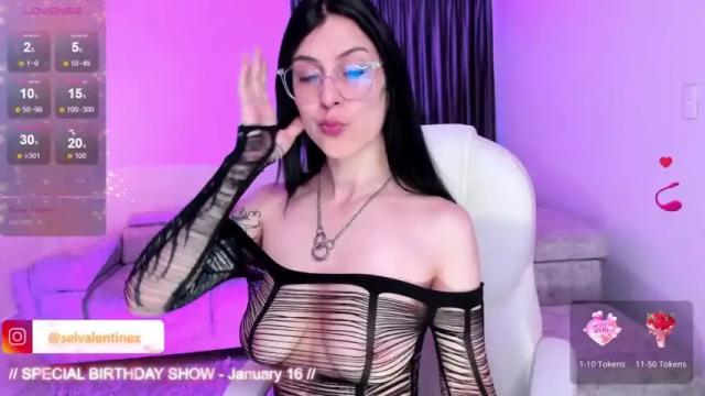 Image 7 of rachel_ink Stream on Chaturbate on 17 months ago