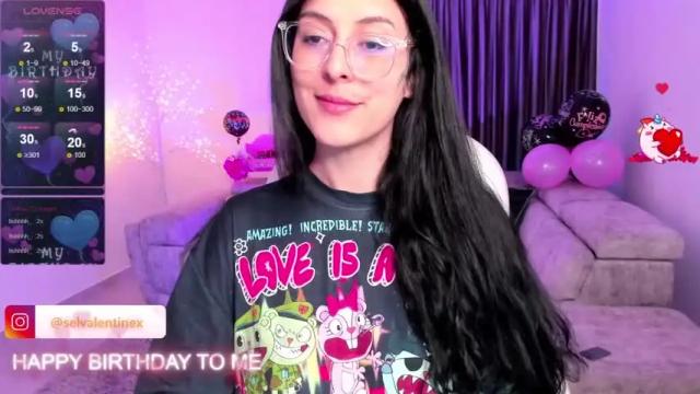 Image 3 of rachel_ink Stream on Chaturbate on 17 months ago