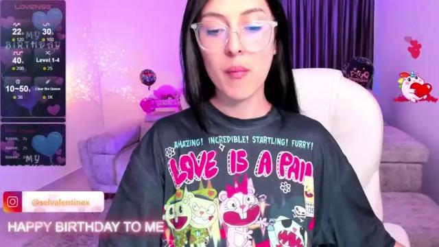 Image 4 of rachel_ink Stream on Chaturbate on 17 months ago