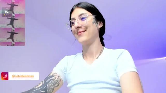Image 3 of rachel_ink Stream on Chaturbate on 17 months ago