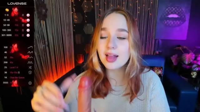 Image 3 of rachel_sweeet Stream on Chaturbate on 19 months ago