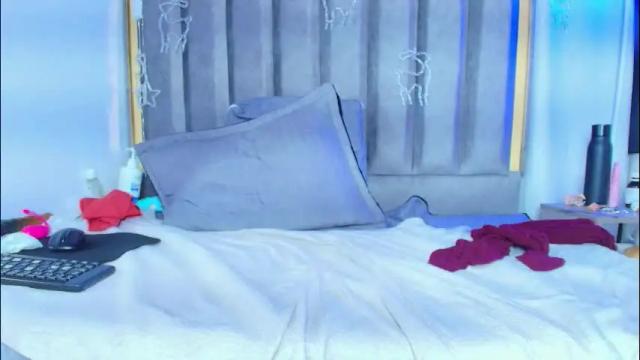 Image 8 of rachele_x Stream on Chaturbate on 18 days ago