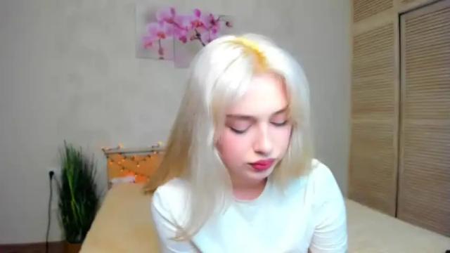 Image 8 of rachelgreenn_ Stream on Chaturbate on 19 months ago