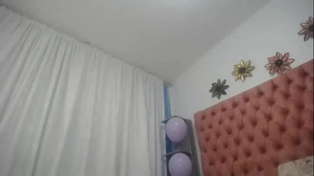 Image 2 of rachell__hot Stream on Chaturbate on 1 month ago