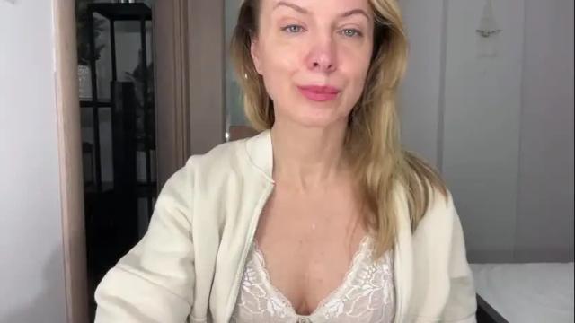 Image 10 of rachelldelicious Stream on Chaturbate on 8 days ago