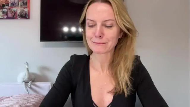 Image 2 of rachelldelicious Stream on Chaturbate on 1 month ago