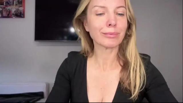 Image 12 of rachelldelicious Stream on Chaturbate on 26 days ago